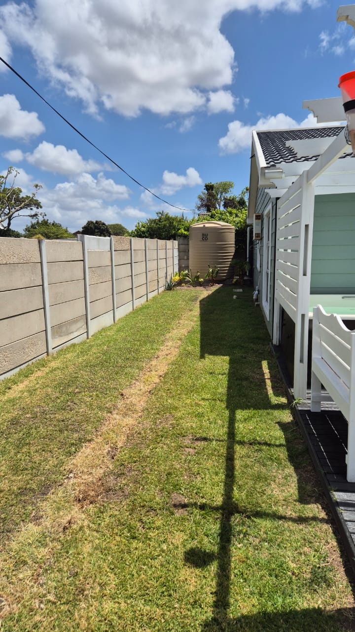 To Let 3 Bedroom Property for Rent in Aston Bay Eastern Cape